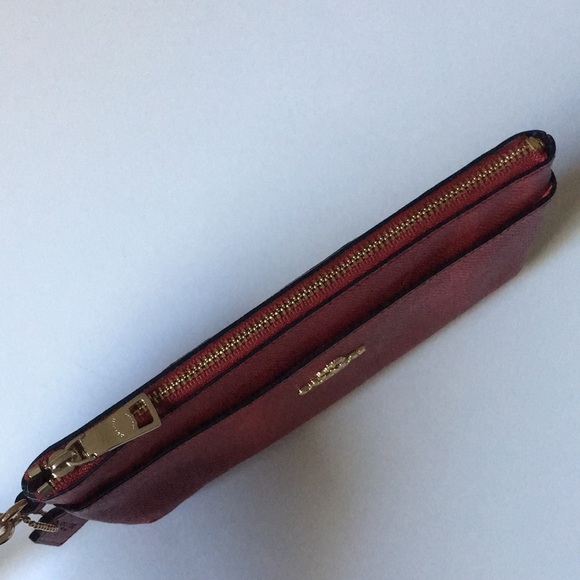 ♥️Gorgeous new Coach saffiano leather zip wallet♥️ - Picture 7 of 12